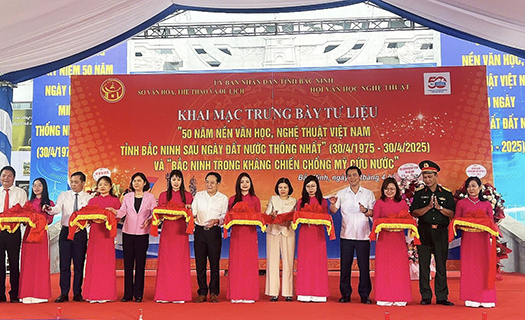 Bắc Ninh: Khai mạc trưng bày tư liệu “50 năm  nền văn học, nghệ thuật Việt Nam sau ngày đất nước thống nhất”